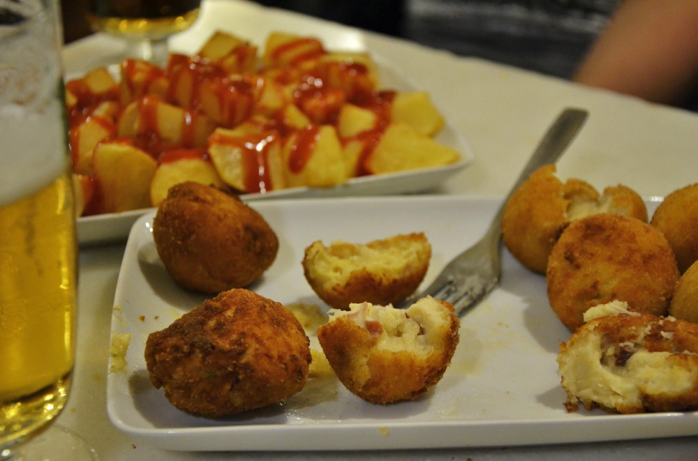 The best fried things to go with a drink in Madrid, Spain