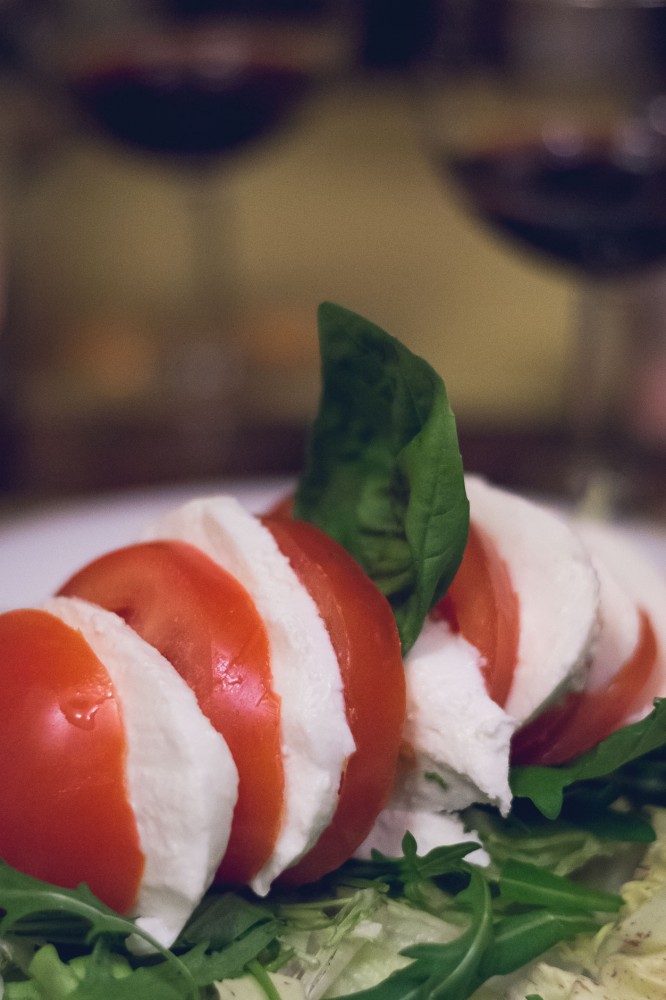 The prettiest presentation of a caprese salad in Florence, Italy