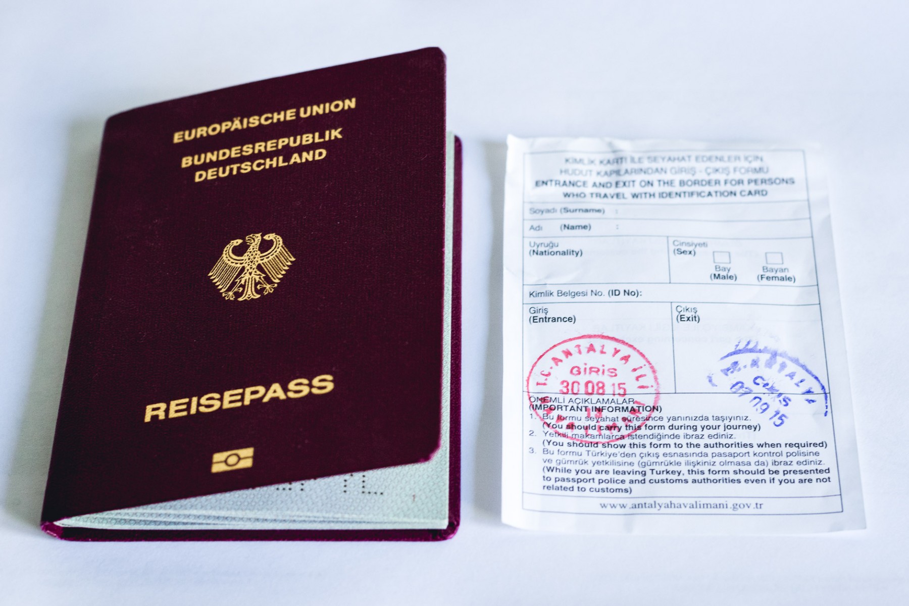 Traveling to Turkey with a Passport or an ID